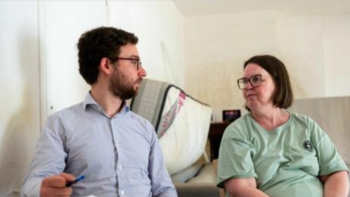 Mulher processa empresa que pagou para ela não fazer nada por 20 anos Mulher processa empresa que pagou para ela não fazer nada por 20 anos