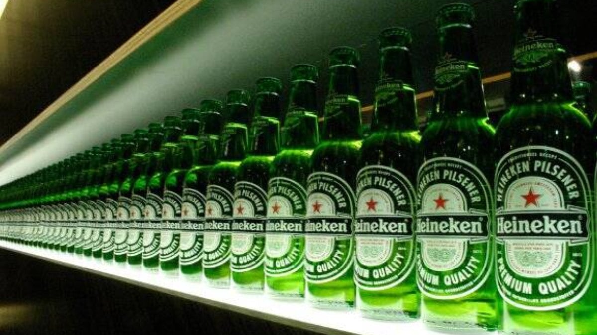 Heineken altera fórmula da cerveja no Brasil sem avisar consumidor Heineken altera fórmula da cerveja no Brasil sem avisar consumidor