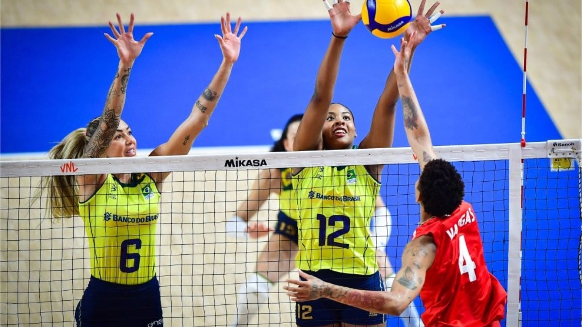 Brasil dá aulas de bloqueio, atropela a Turquia e segue invicto na VNL Brasil dá aulas de bloqueio, atropela a Turquia e segue invicto na VNL