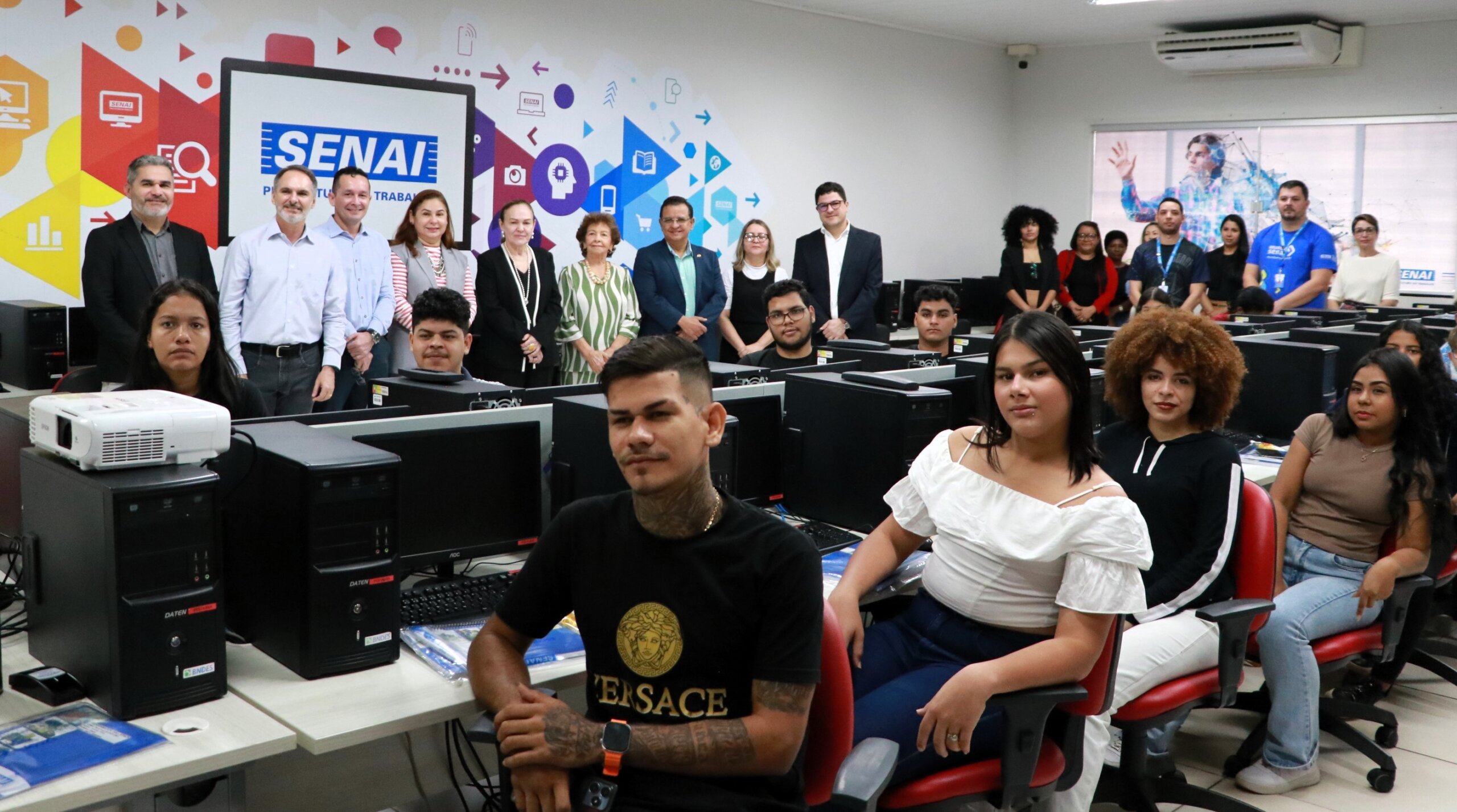 Programa Radioativo inicia curso de Programador Full Stack – ac24horas.com Programa Radioativo inicia curso de Programador Full Stack – ac24horas.com