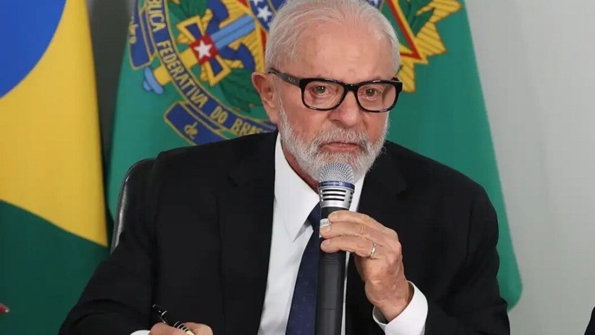 Lula muda tom e promete responsabilidade fiscal após alta do dólar Lula muda tom e promete responsabilidade fiscal após alta do dólar
