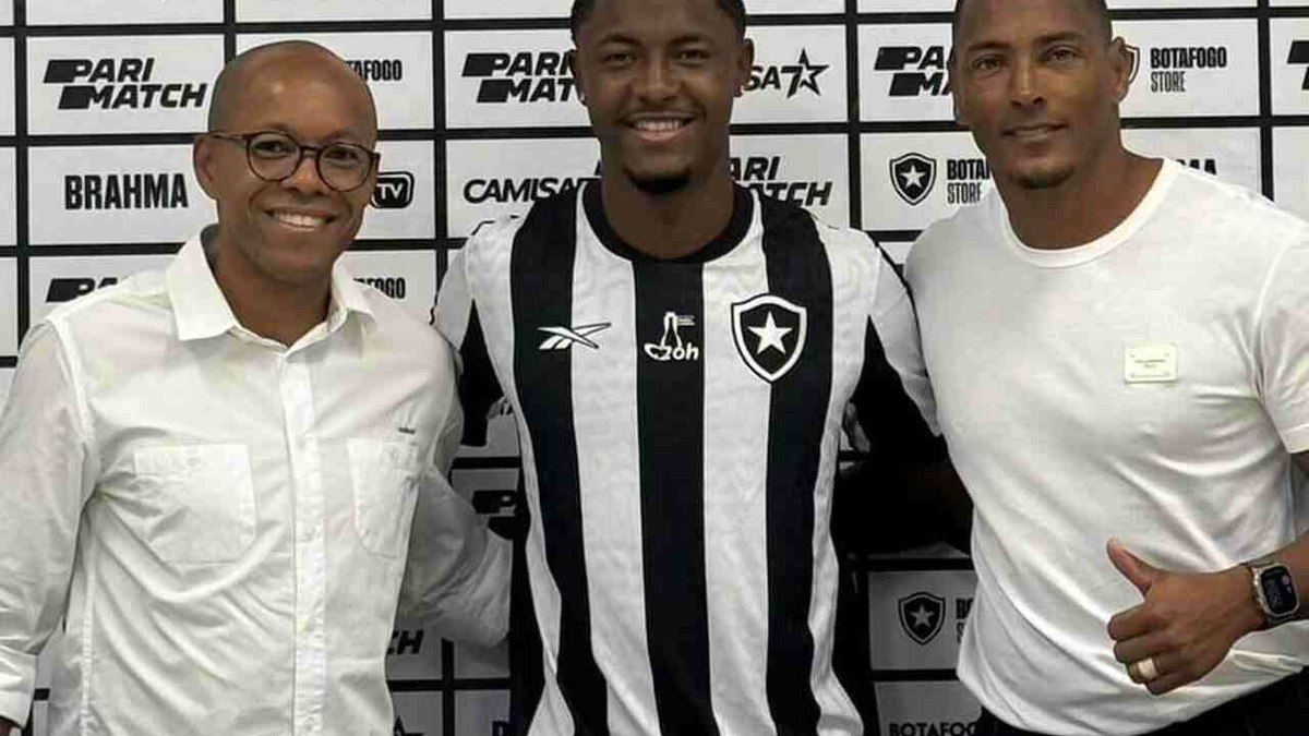 Botafogo acerta contratação de jovem destaque do Azuriz Botafogo acerta contratação de jovem destaque do Azuriz