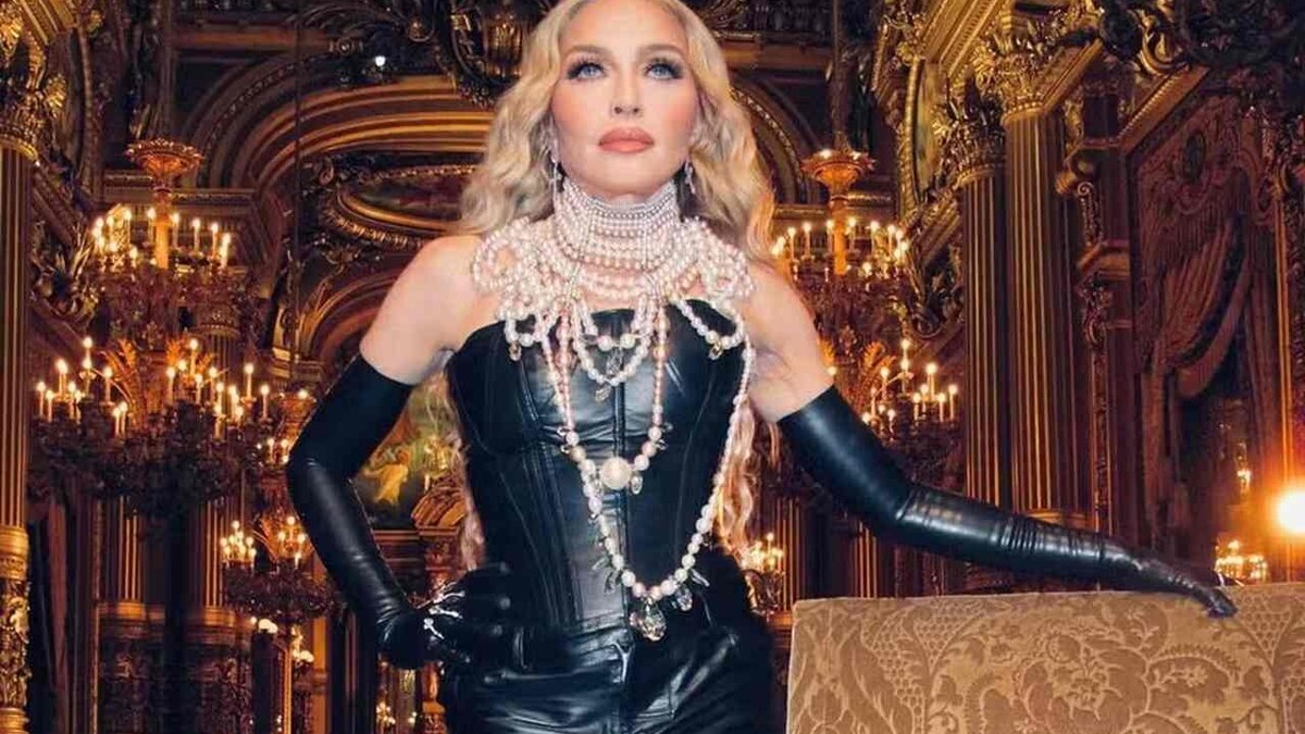 Filho revela namoro de Madonna com jogador jamaicano Filho revela namoro de Madonna com jogador jamaicano