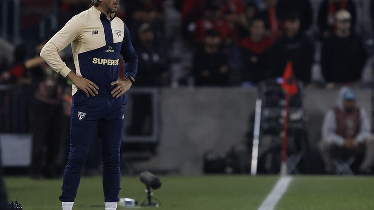 São Paulo busca mais três reforços para a temporada; veja posições São Paulo busca mais três reforços para a temporada; veja posições