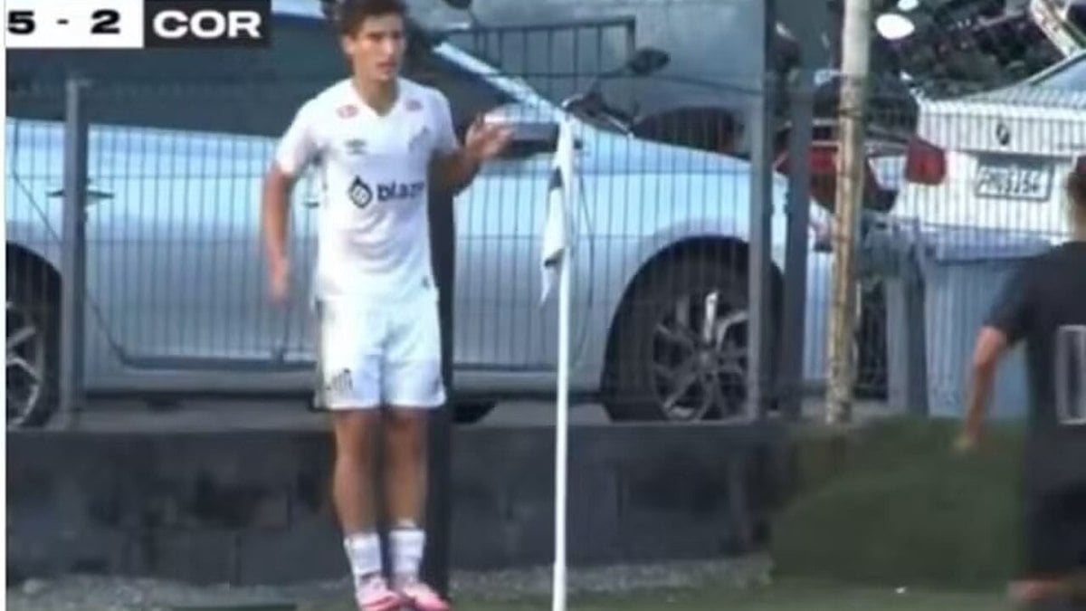 Nicolas Profeta, do Santos sub-20, imita Soteldo em goleada sobre o Corinthians