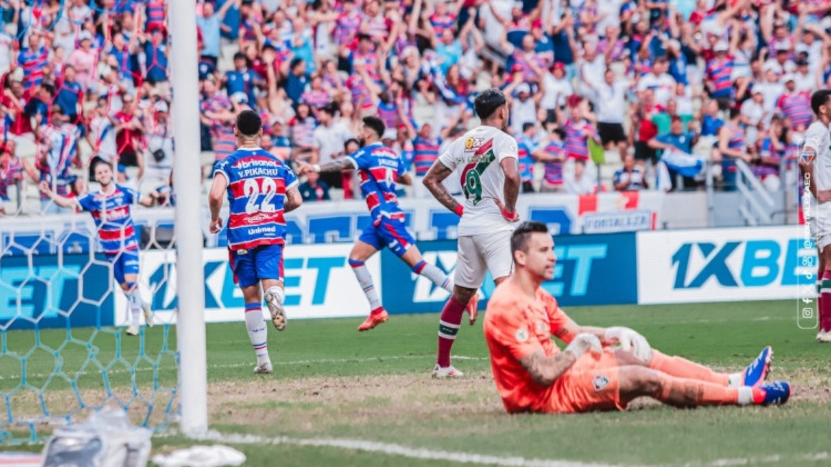 Fortaleza vence Fluminense e encosta na parte de cima da tabela do Brasileirão