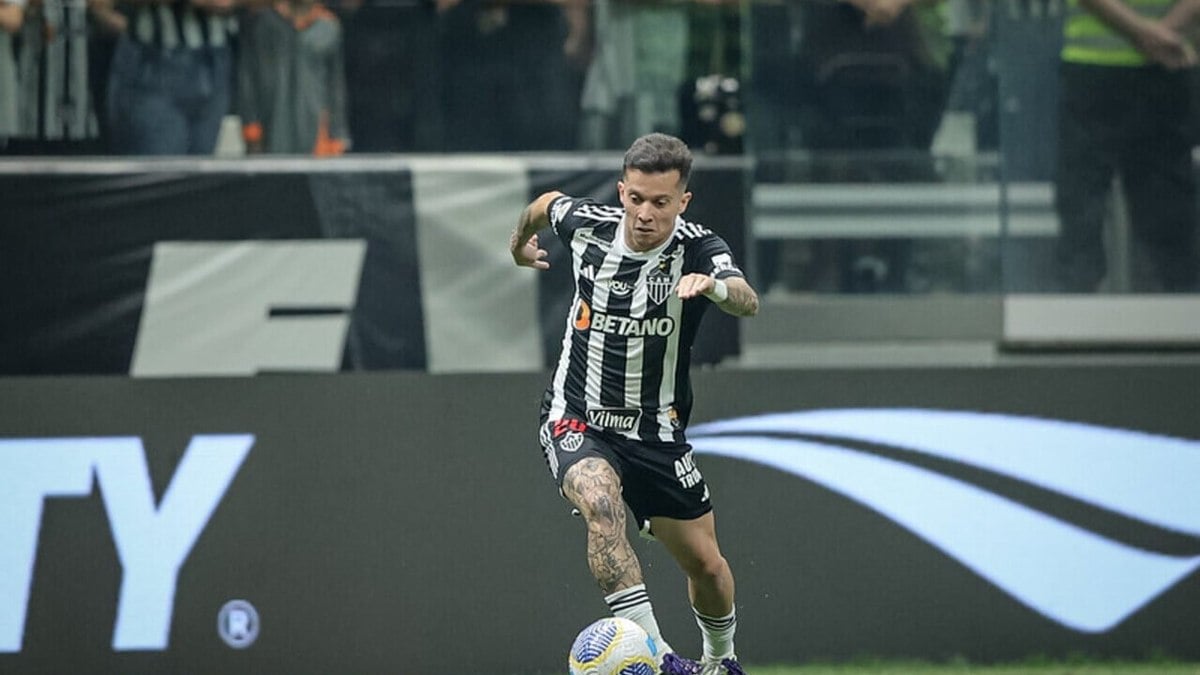 Jogadores do Atlético falam de Corinthians defensivo e campo ruim Jogadores do Atlético falam de Corinthians defensivo e campo ruim