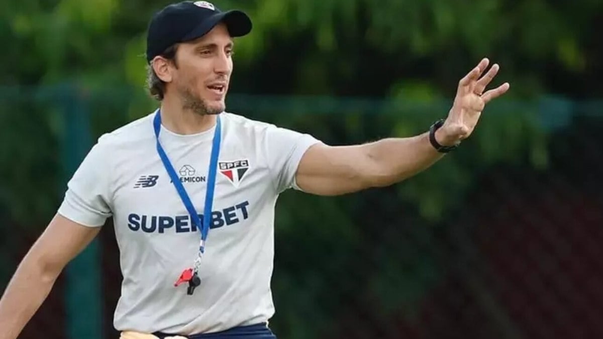 Zubeldía desperta interesse de seleção da América do Sul Zubeldía desperta interesse de seleção da América do Sul