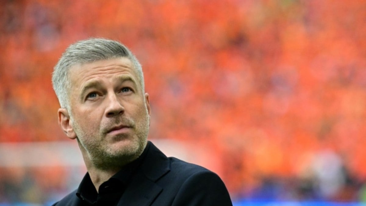 Técnico Edward Iordanescu deixa seleção da Romênia Técnico Edward Iordanescu deixa seleção da Romênia