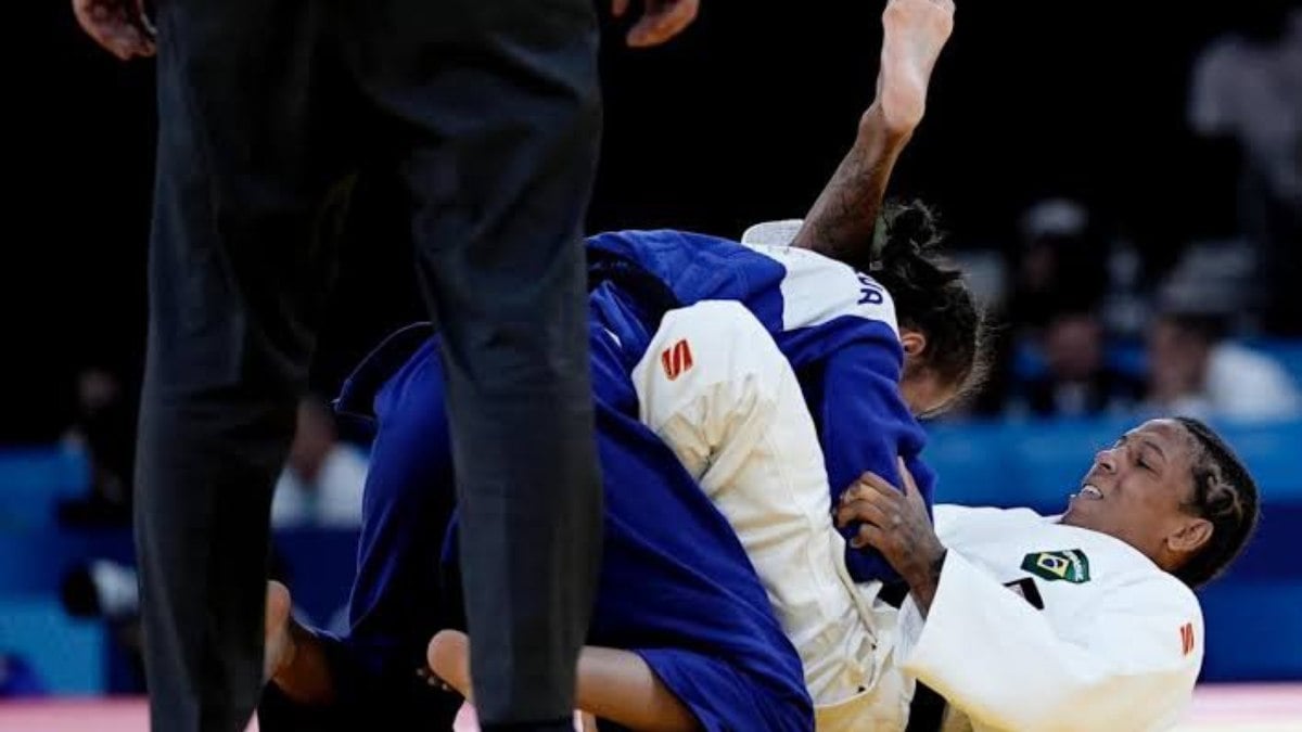 Rafaela Silva derrota georgiana e garante classificação na semifinal do judô Rafaela Silva derrota georgiana e garante classificação na semifinal do judô
