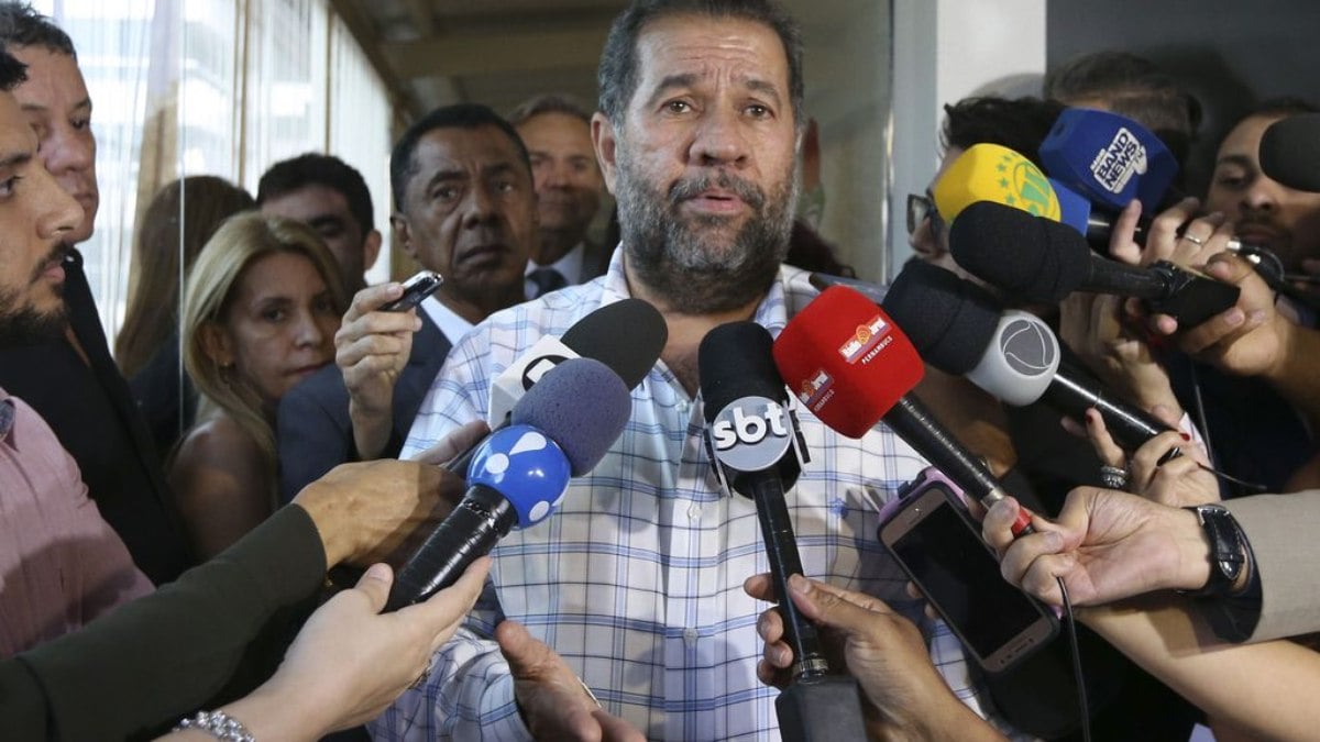 ministro anuncia ‘pente-fino’ em 800 mil benefícios temporários ministro anuncia ‘pente-fino’ em 800 mil benefícios temporários