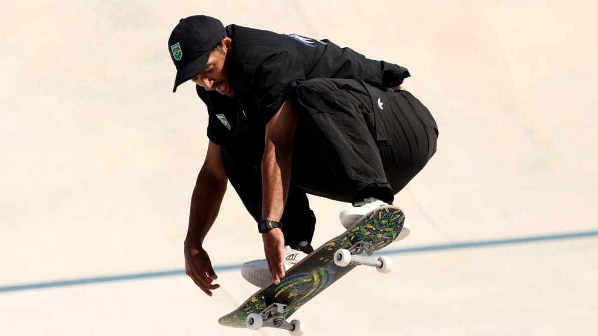 Kelvin Hoefler termina em sexto na final do Skate Street em Paris Kelvin Hoefler termina em sexto na final do Skate Street em Paris