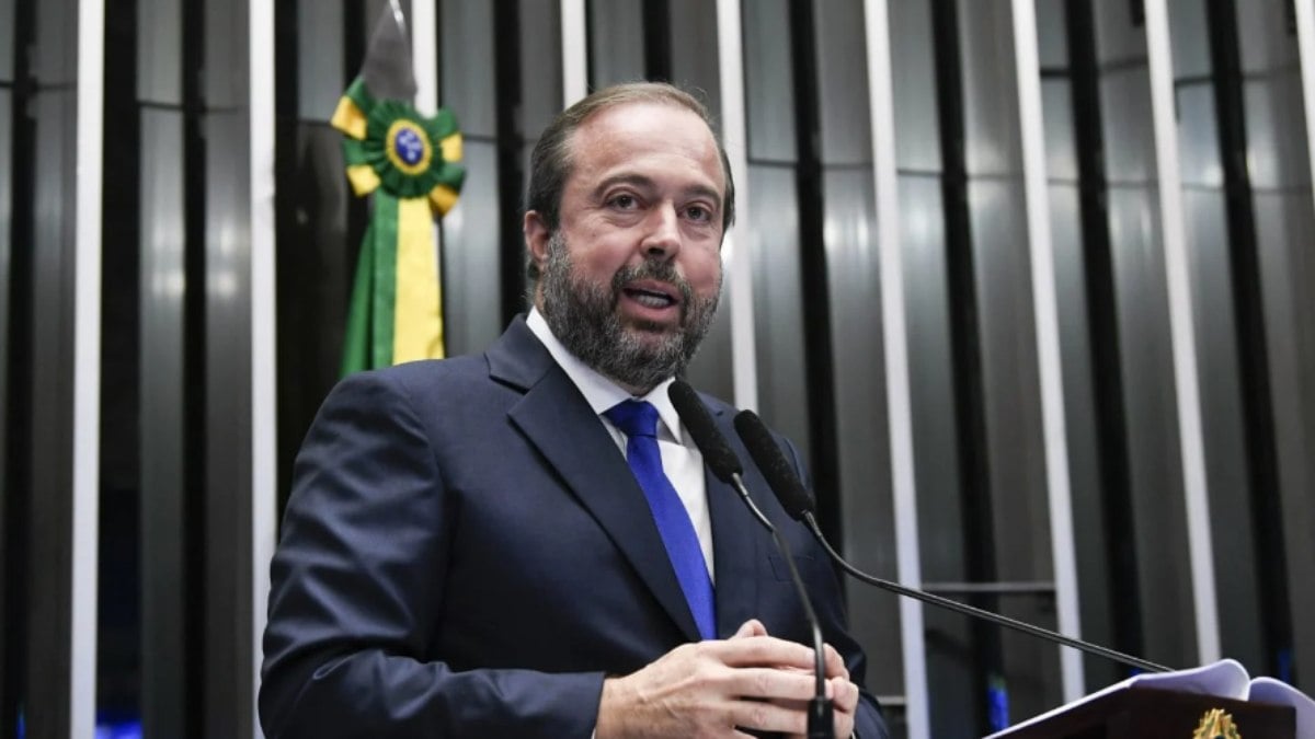 Governo Lula impõe sigilo de 100 anos e recusa acesso à declaração de ministro Governo Lula impõe sigilo de 100 anos e recusa acesso à declaração de ministro