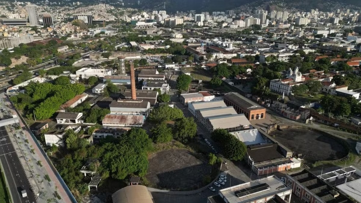 Justiça impede suspensão e leilão do terreno do estádio do Flamengo continua Justiça impede suspensão e leilão do terreno do estádio do Flamengo continua