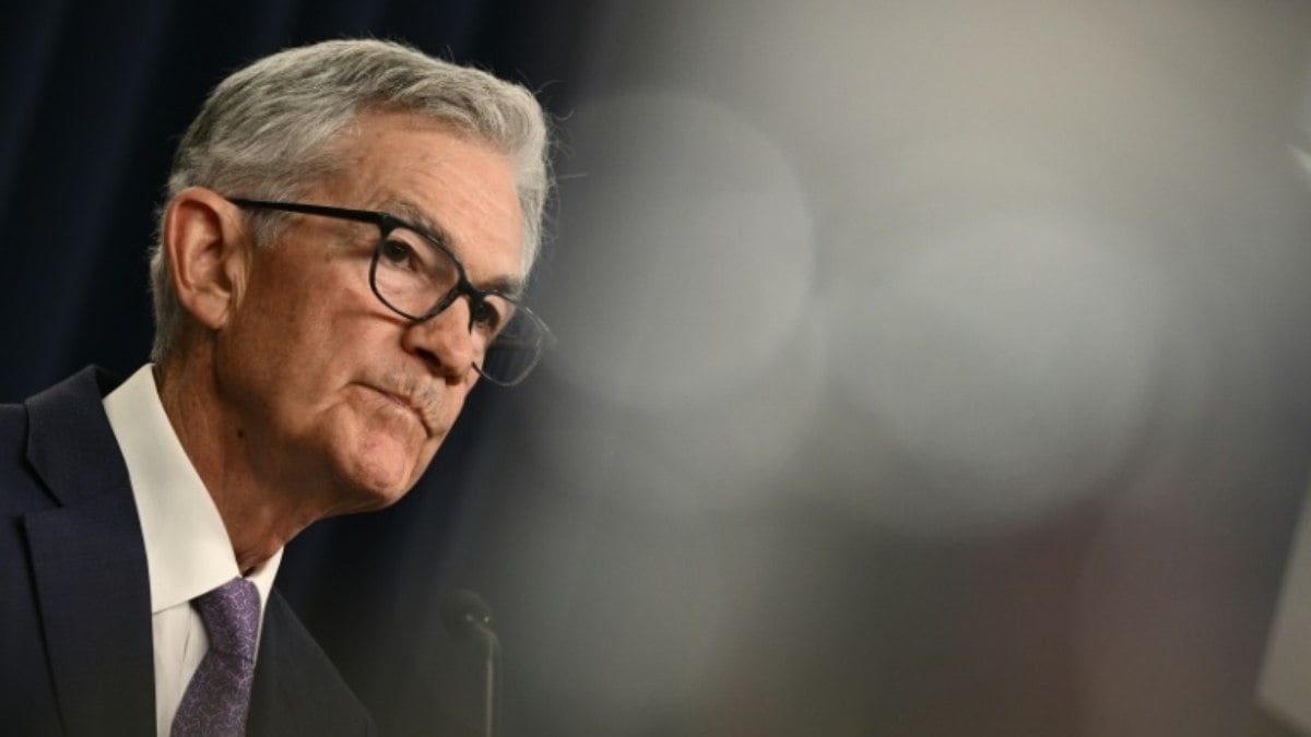 Fed mantém taxas de juros inalteradas e vê ‘avanços’ contra a inflação Fed mantém taxas de juros inalteradas e vê ‘avanços’ contra a inflação
