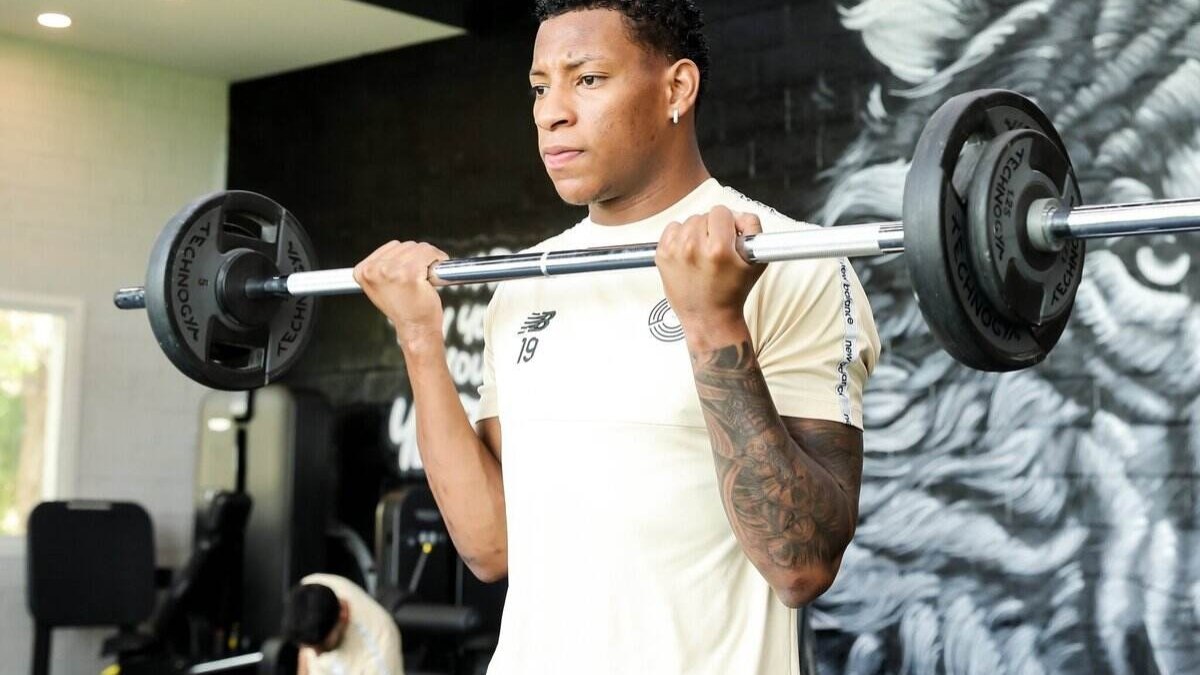 Plata demonstra interesse em jogar no Corinthians Plata demonstra interesse em jogar no Corinthians