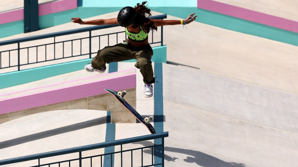 Rayssa Leal brilha, alcança maior nota da competição e avança à final do skate em Paris Rayssa Leal brilha, alcança maior nota da competição e avança à final do skate em Paris