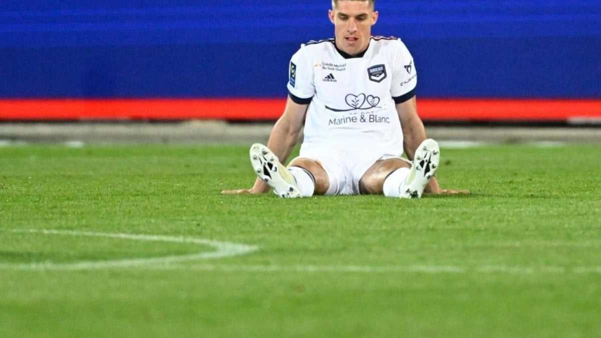 Bordeaux, hexacampeão francês, declara falência e jogadores ficam livres no mercado Bordeaux, hexacampeão francês, declara falência e jogadores ficam livres no mercado