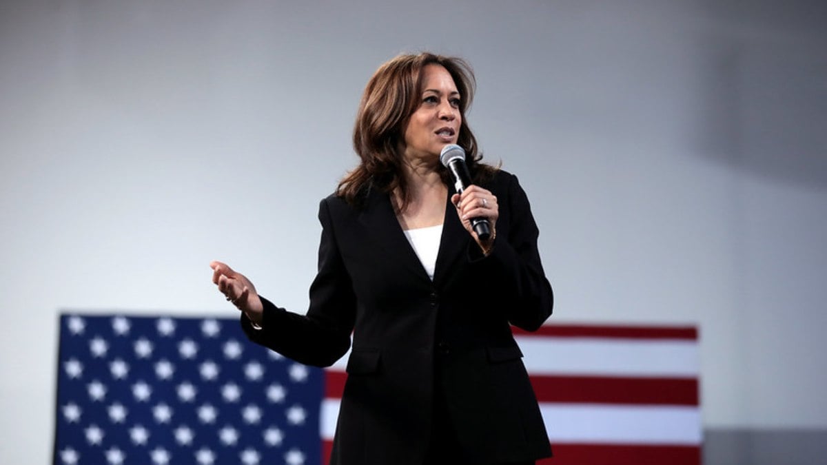 Kamala Harris diz que Biden é ‘incomparável’ em 1º discurso após desistência do democrata Kamala Harris diz que Biden é ‘incomparável’ em 1º discurso após desistência do democrata