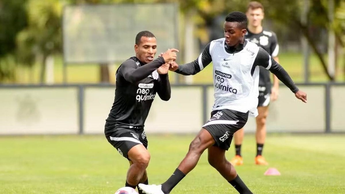 Corinthians sofre penhora de R$ 14 milhões por dívida com ex-jogadores Corinthians sofre penhora de R$ 14 milhões por dívida com ex-jogadores