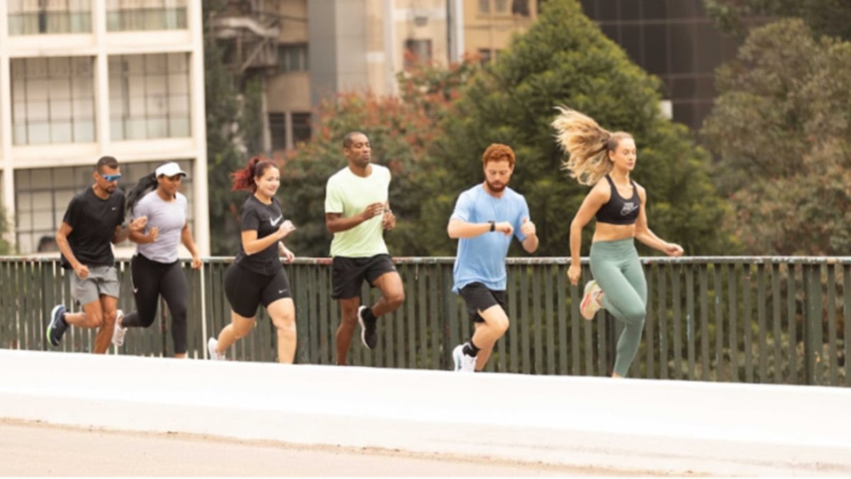 Centauro lança circuito de corridas em 10 cidades brasileiras
em parceria com a Nike e X3M Centauro lança circuito de corridas em 10 cidades brasileiras
em parceria com a Nike e X3M