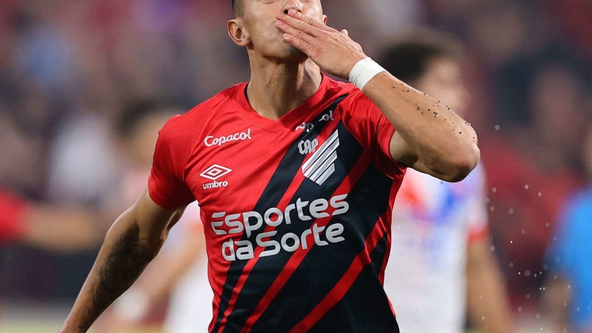 Cuello celebra classificação do Athletico na Sul-Americana: ‘Importante’ Cuello celebra classificação do Athletico na Sul-Americana: ‘Importante’