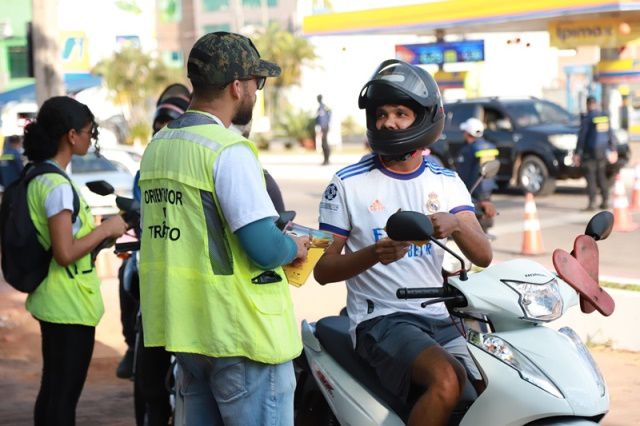 Com mais de 151 mil motociclistas no Acre, Detran realiza atividade educativa Com mais de 151 mil motociclistas no Acre, Detran realiza atividade educativa