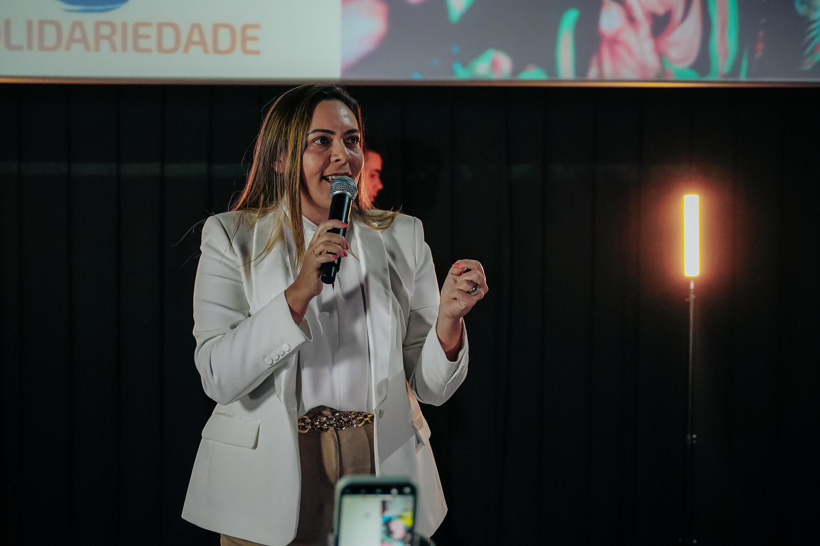 Drª Cristiane Pina lança plano de governo para Senador Canedo Drª Cristiane Pina lança plano de governo para Senador Canedo
