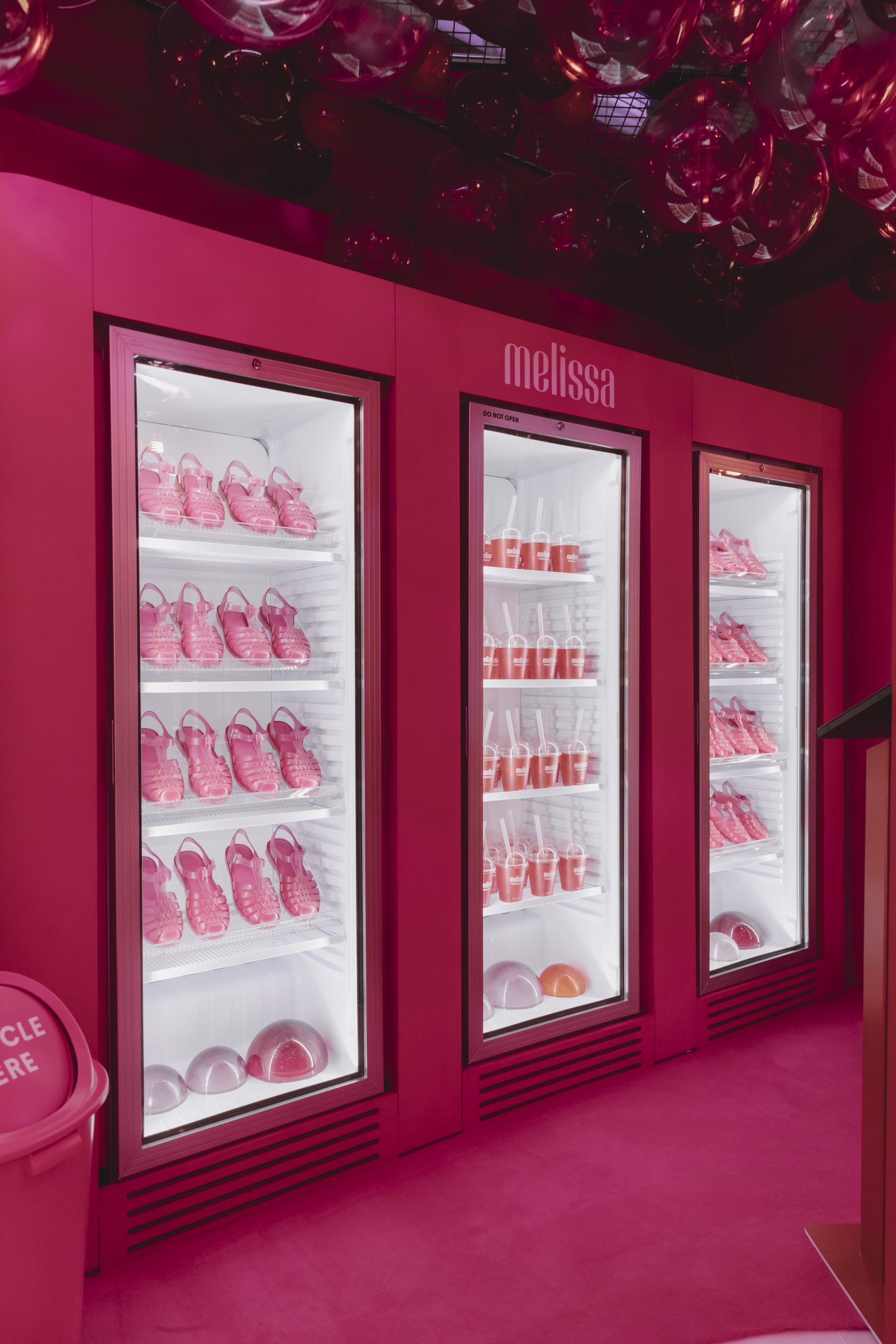 Ícone atemporal, Melissa desembarca em Paris com experiência sensorial Ícone atemporal, Melissa desembarca em Paris com experiência sensorial