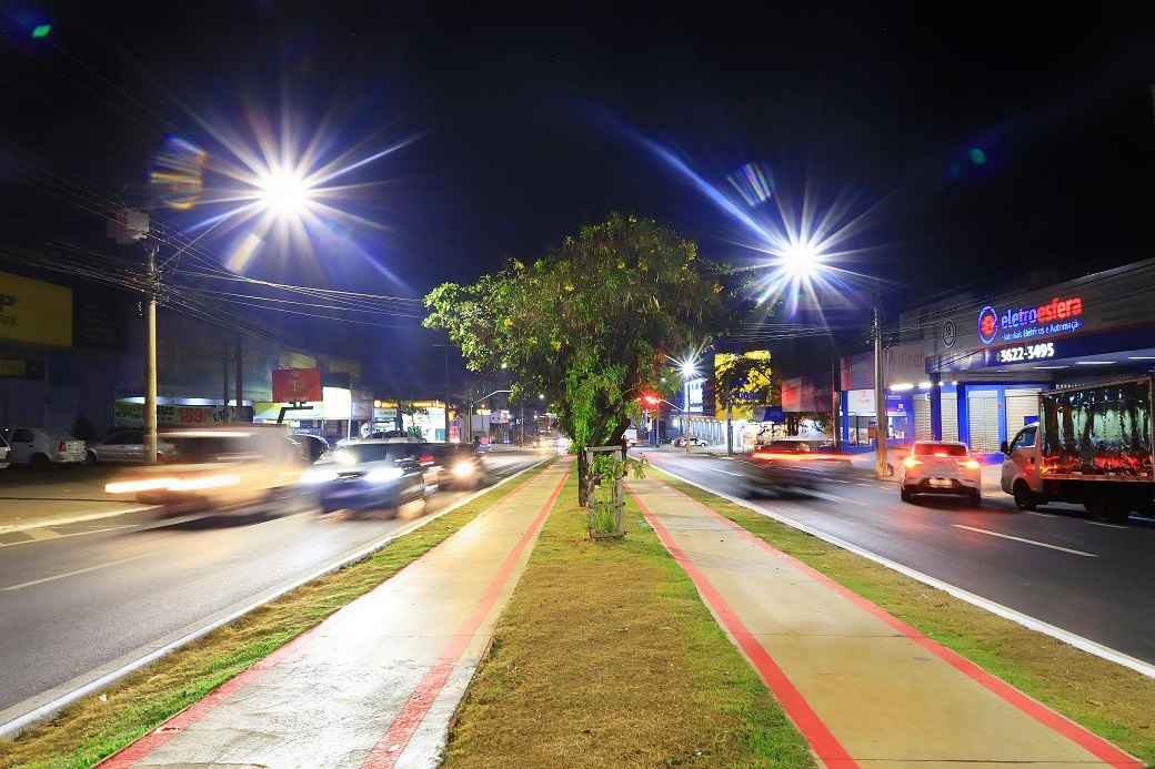 Revitalização transforma a paisagem na Avenida Rio Verde Revitalização transforma a paisagem na Avenida Rio Verde