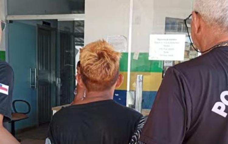 Filho é preso após tentar matar pai a golpes de terçado no AM Filho é preso após tentar matar pai a golpes de terçado no AM