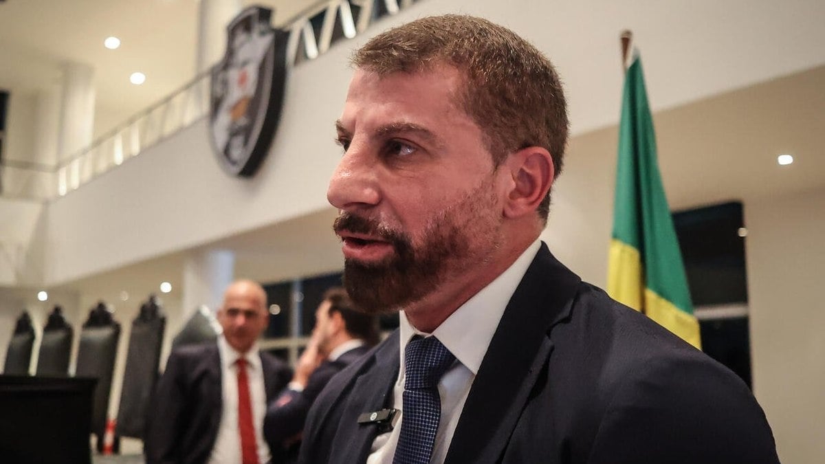 Vasco paga R$ 2,5 milhões e acerta parcela atrasada do RCE Vasco paga R$ 2,5 milhões e acerta parcela atrasada do RCE