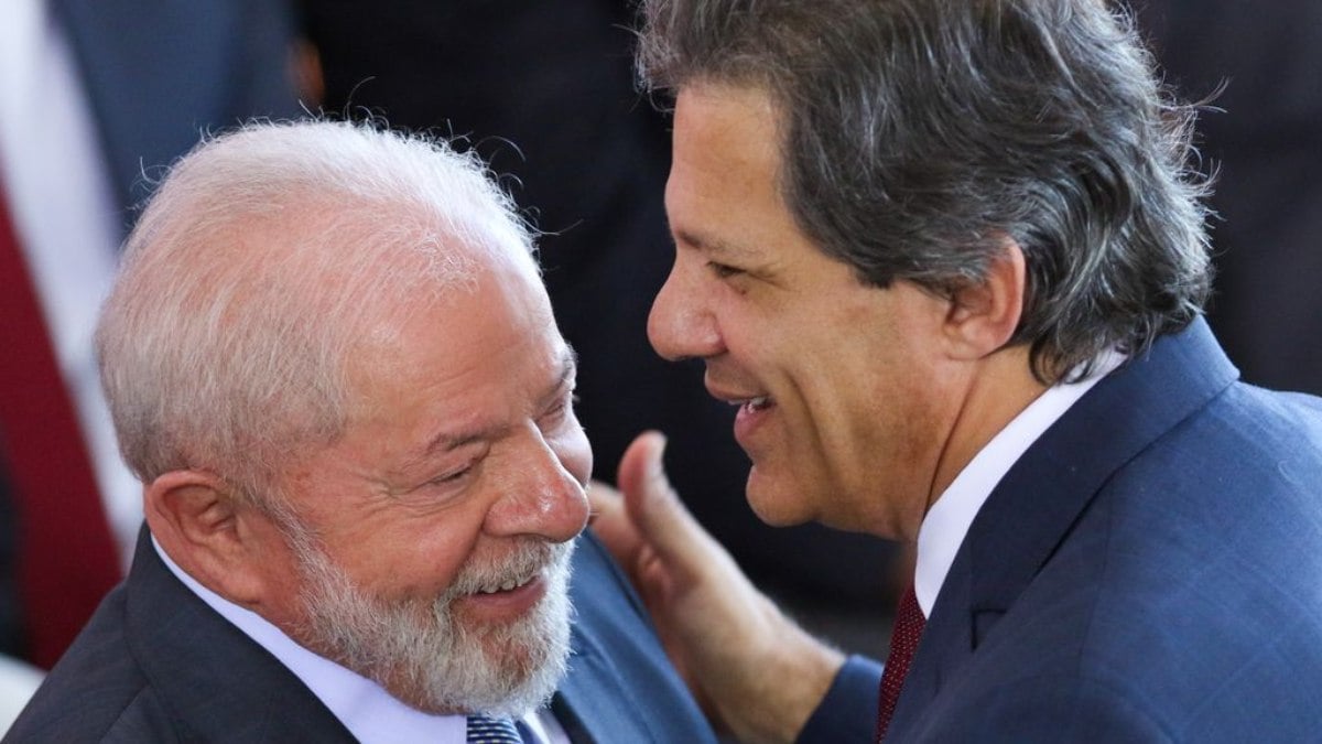 Lula tem reunião com Haddad para conter alta do dólar Lula tem reunião com Haddad para conter alta do dólar