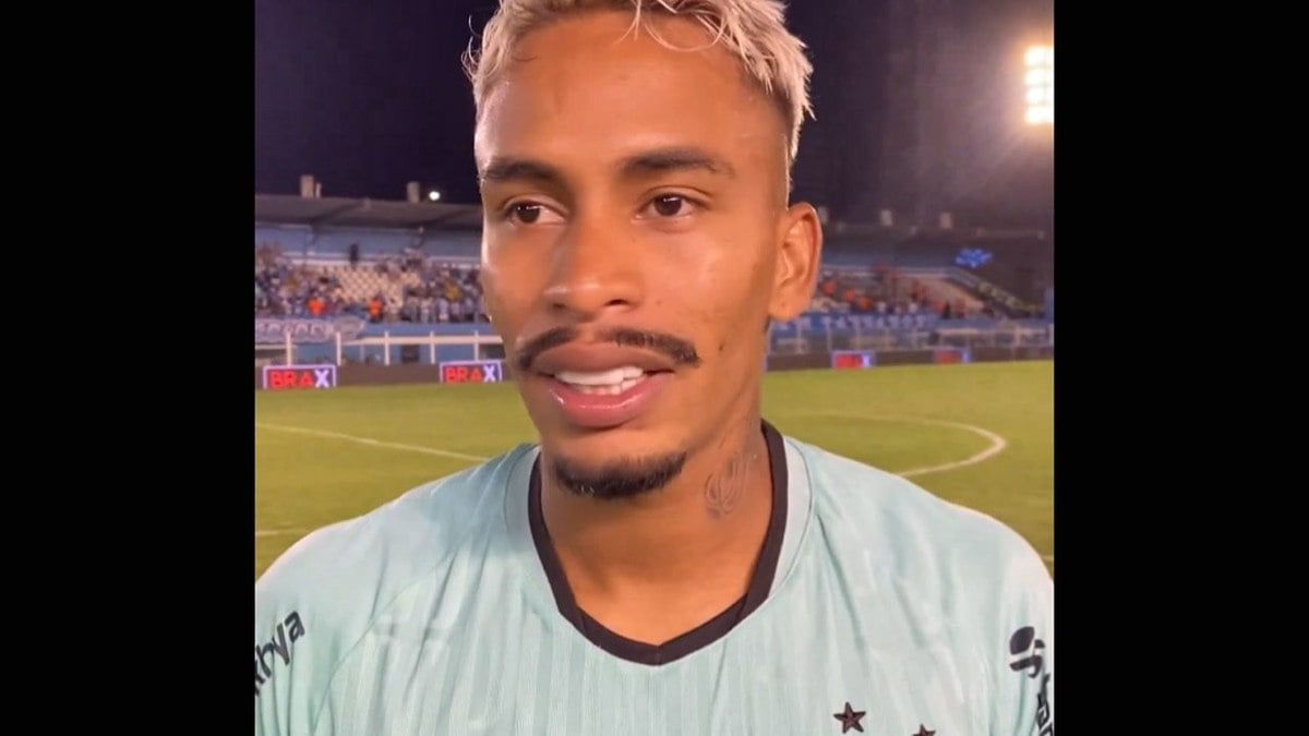 Em jogo de lambança do árbitro, Paysandu vence Ponte Preta na Série B Em jogo de lambança do árbitro, Paysandu vence Ponte Preta na Série B