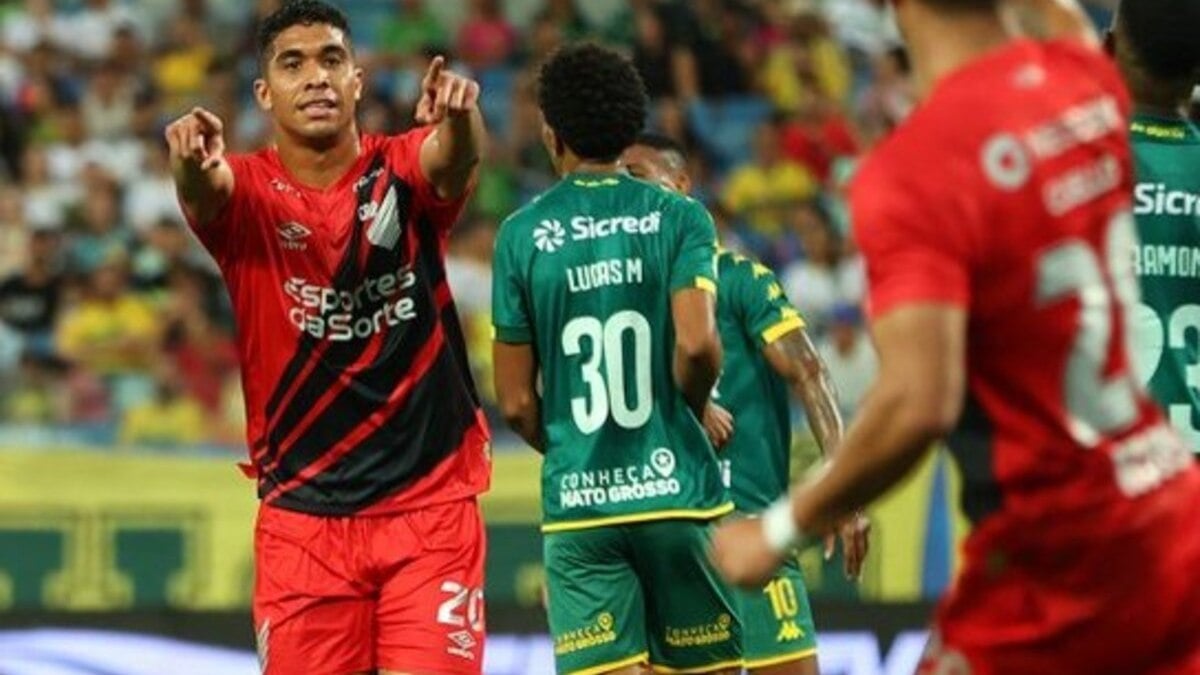 Julimar Di Yorio marcam, e Athletico vence o Cuiabá, na Arena Pantanal Julimar Di Yorio marcam, e Athletico vence o Cuiabá, na Arena Pantanal