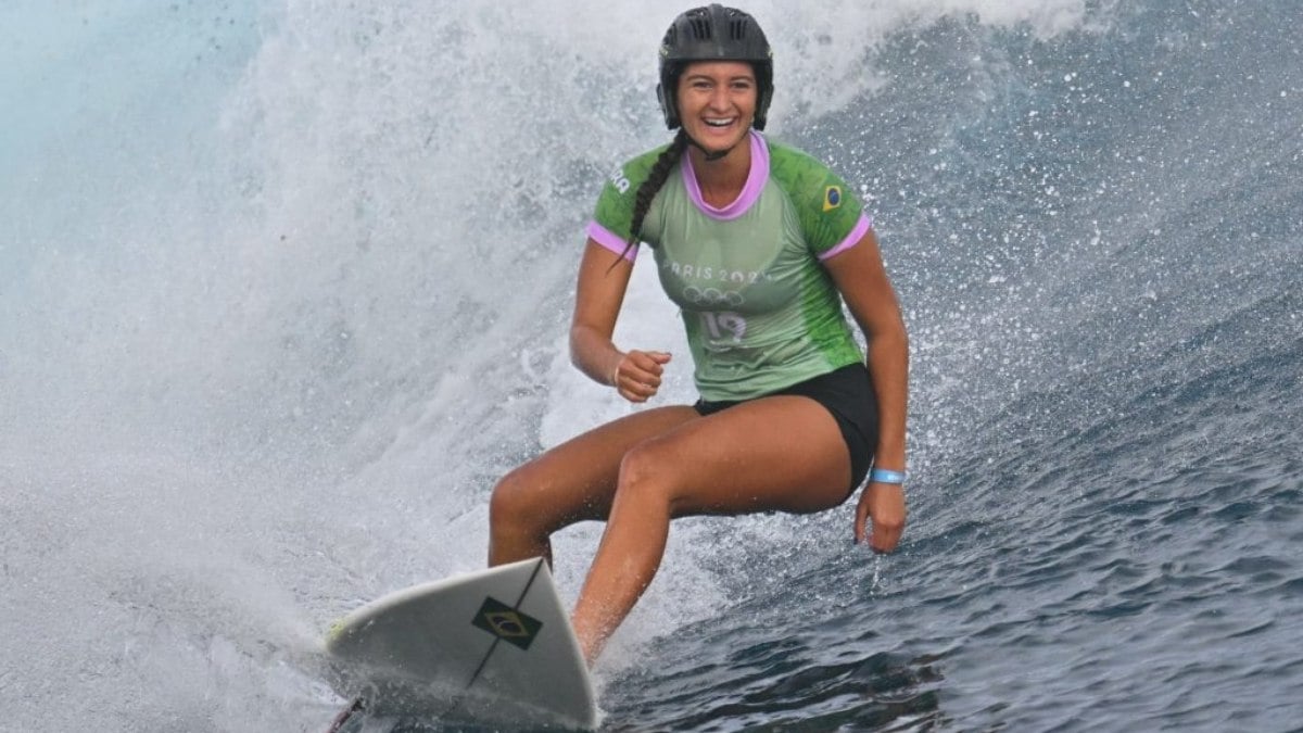 Luana Silva leva a melhor em duelo brasileiro da primeira fase feminina em Teahupo’o Luana Silva leva a melhor em duelo brasileiro da primeira fase feminina em Teahupo’o