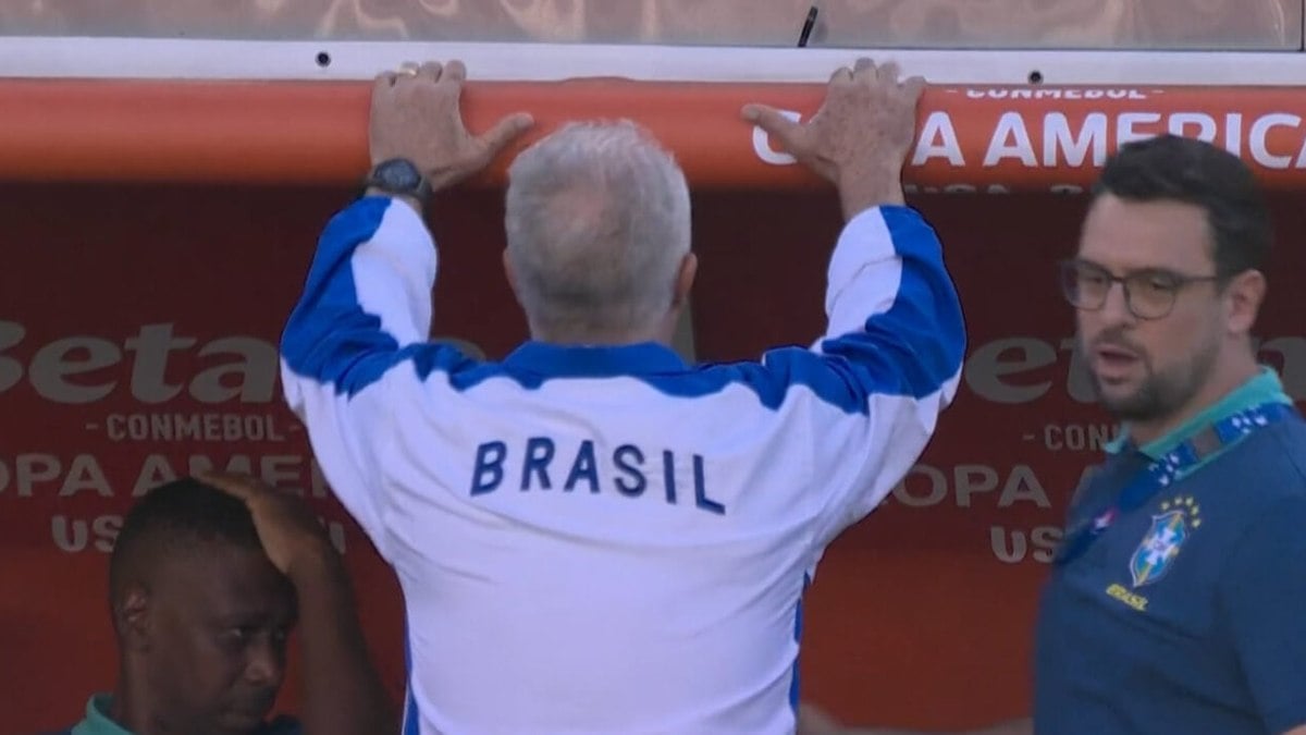 Dorival Jr reclama da arbitrage: ‘Fomos muito prejudicados’ Dorival Jr reclama da arbitrage: ‘Fomos muito prejudicados’