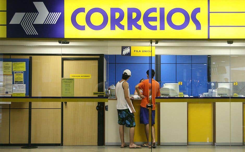 Correios lançam concurso com 33 vagas e salário de até R$ 6,8 mil Correios lançam concurso com 33 vagas e salário de até R$ 6,8 mil