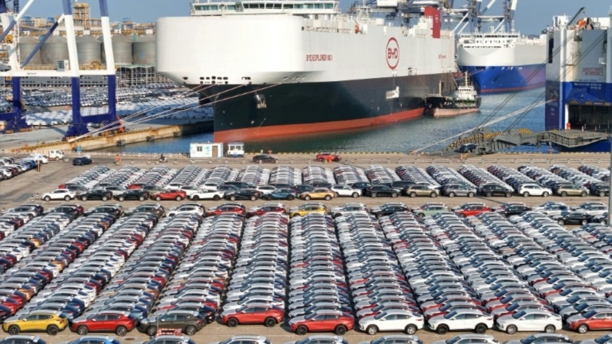 Exportações chinesas aumentam em junho e importações registram queda Exportações chinesas aumentam em junho e importações registram queda