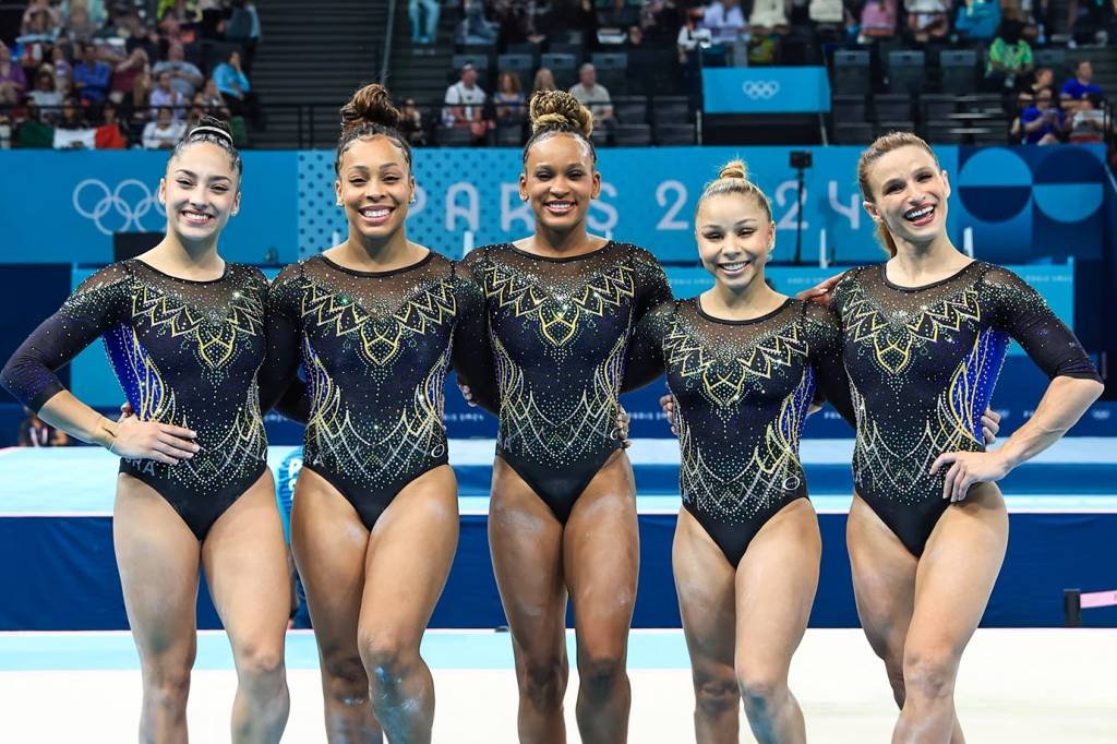 Rebeca Andrade faz história e Brasil conquista bronze na ginástica artística nas Olimpíadas Rebeca Andrade faz história e Brasil conquista bronze na ginástica artística nas Olimpíadas