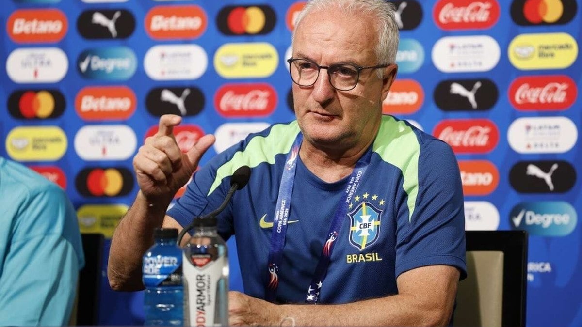 Dorival e dirigentes da Seleção ficam presos nos EUA Dorival e dirigentes da Seleção ficam presos nos EUA