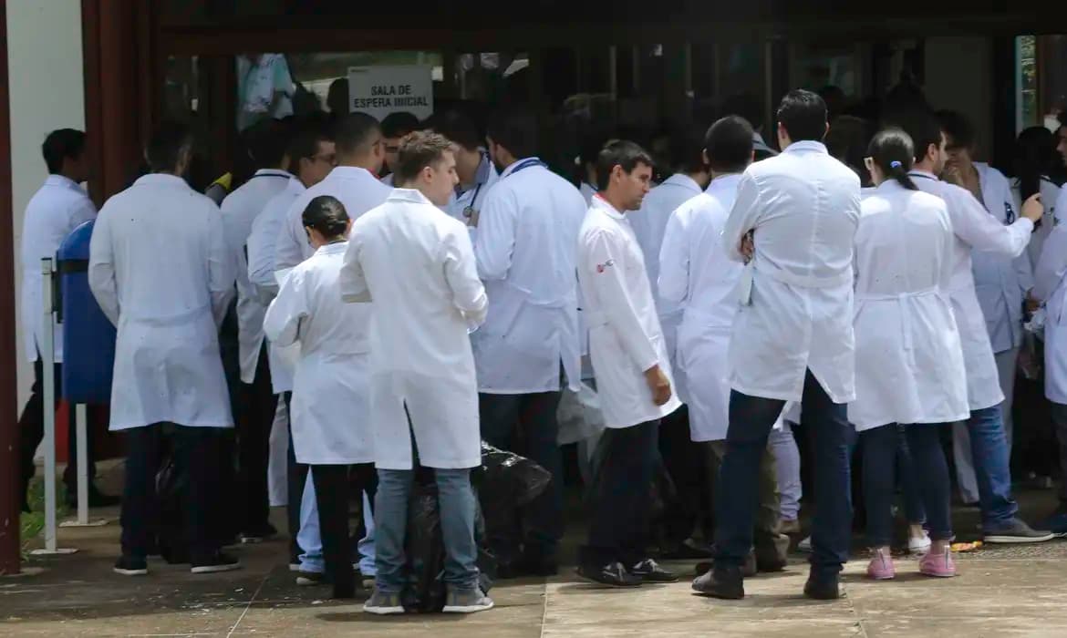 Prova do Revalida para médicos ocorre neste final de semana Prova do Revalida para médicos ocorre neste final de semana