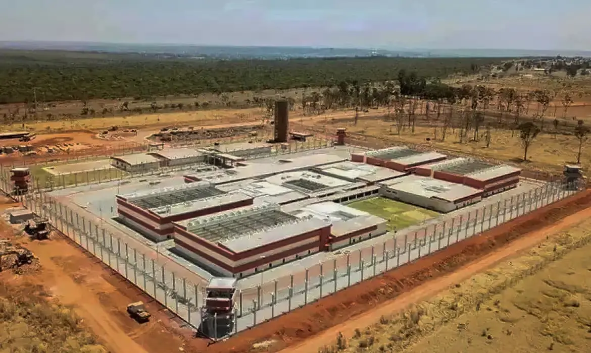 Operação em prisões do país tira 4,7 mil celulares do crime organizado Operação em prisões do país tira 4,7 mil celulares do crime organizado