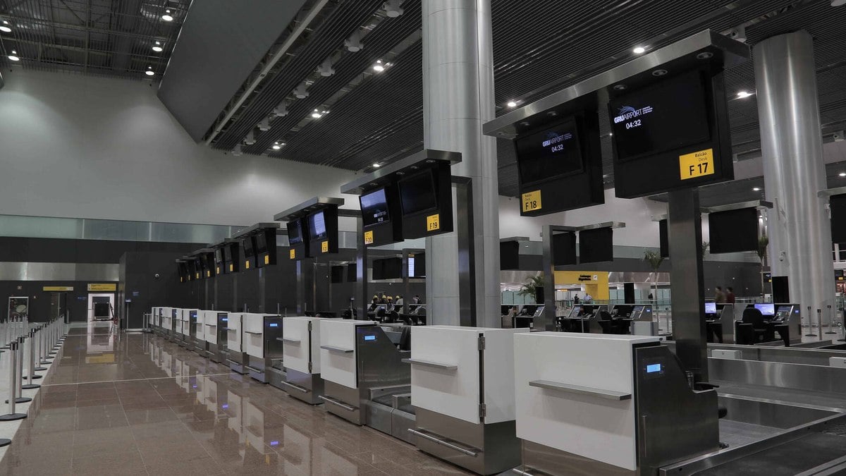 Imigrante retido no Aeroporto de Guarulhos é isolado com suspeita de mpox Imigrante retido no Aeroporto de Guarulhos é isolado com suspeita de mpox
