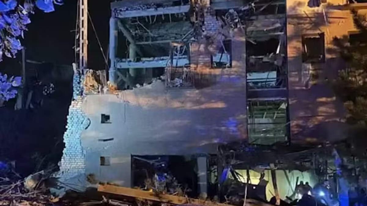 Hotel na Ucrânia onde Shakhtar ficaria hospedado é destruído Hotel na Ucrânia onde Shakhtar ficaria hospedado é destruído