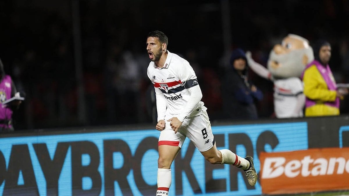 Calleri muda estilo, foge de lesões e engata sequência no São Paulo Calleri muda estilo, foge de lesões e engata sequência no São Paulo