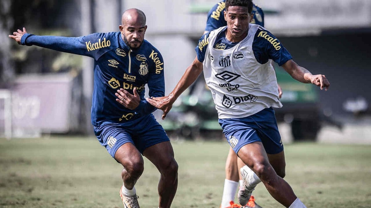 Patrick não entra de novo, e Carille explica mudança em empate do Santos Patrick não entra de novo, e Carille explica mudança em empate do Santos
