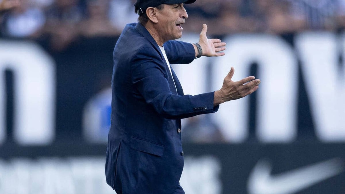 Ramón Díaz afirma enxergar melhora do Corinthians e destaca chances perdidas