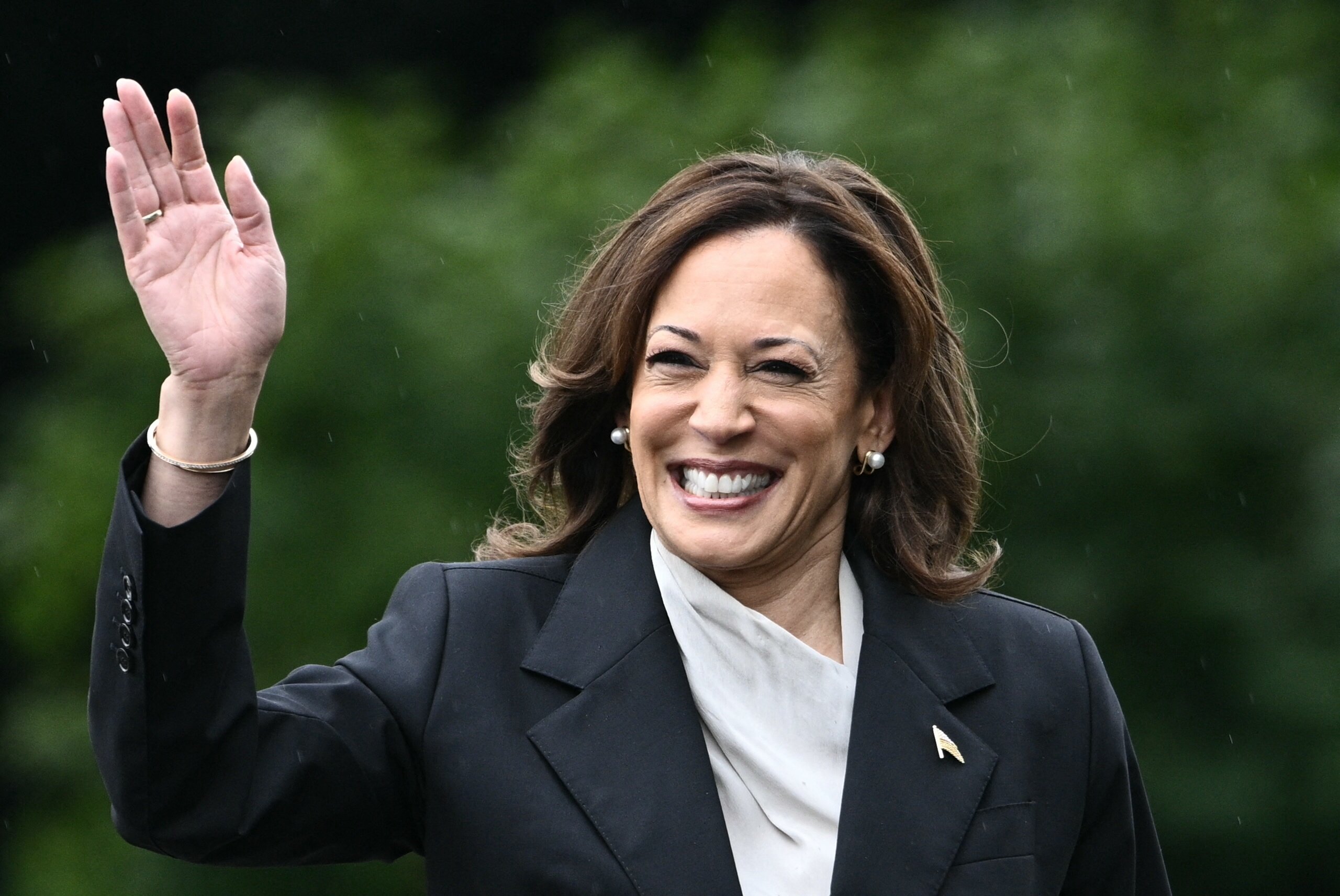 Kamala defende mudanças de opinião, mas ressalta ter "os mesmos valores"