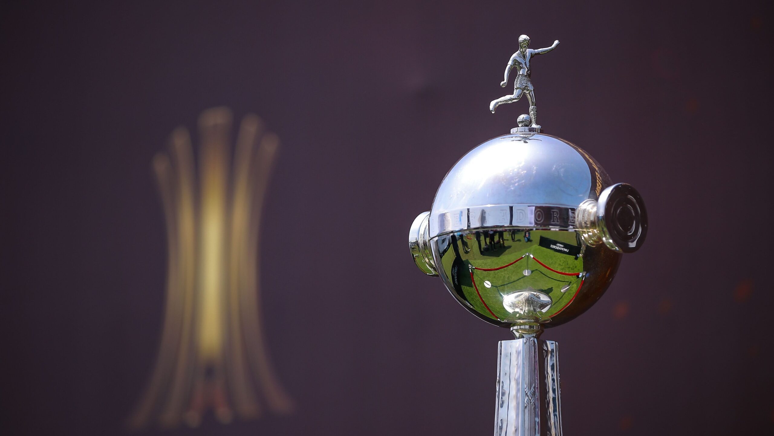 Campeão da Libertadores assina com time mineiro Campeão da Libertadores assina com time mineiro